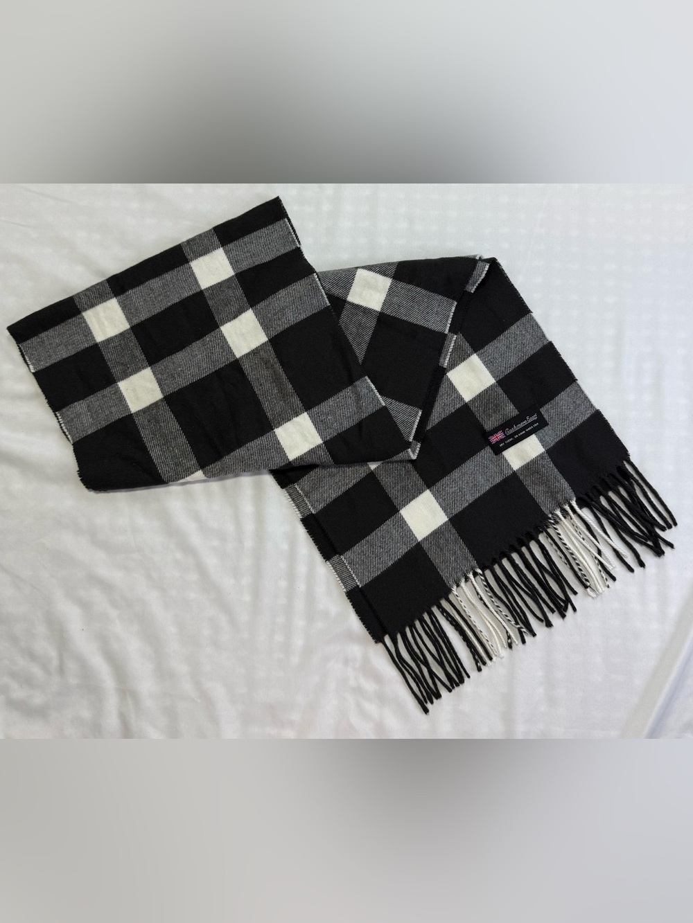 100% Cashmere Scarf Made in Scotland Black White Plaid Fringe Unisex